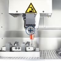Walther Wolf GmbH - Hermle Fräsmaschine mit Mediumverteiler - Fräsvorgang